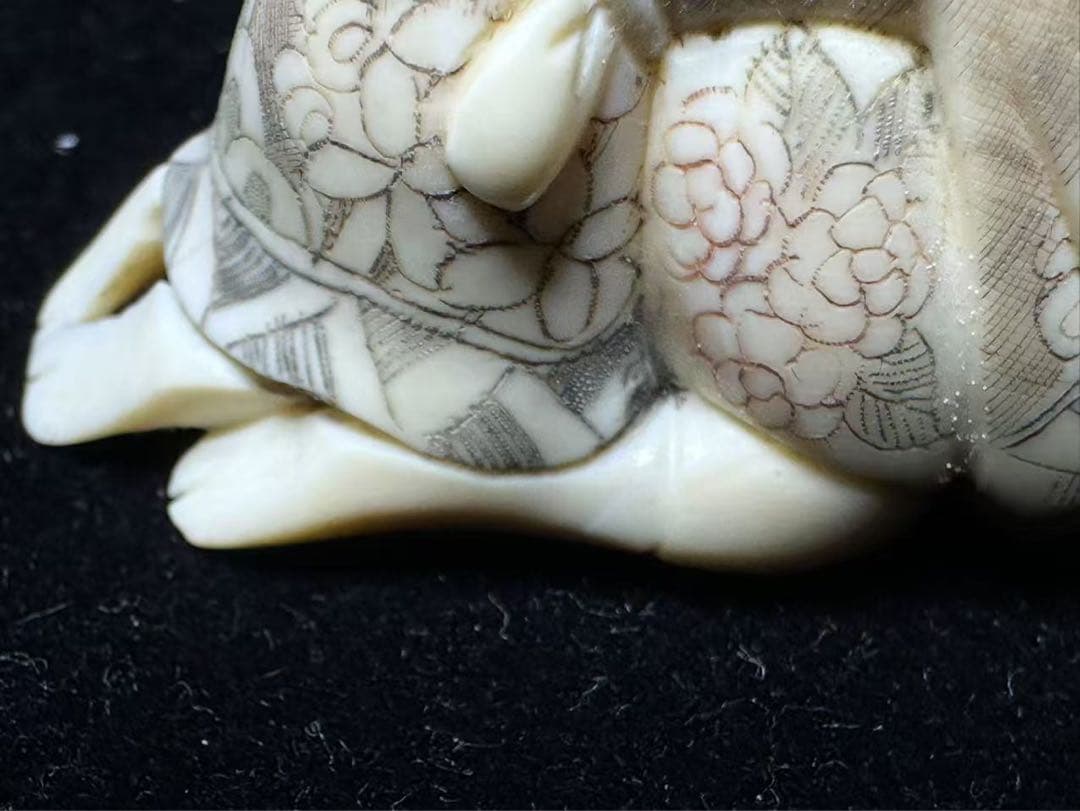 根付　置物　アンティーク　天然素材　彫刻 古美術品　細密細工　骨董コレクション