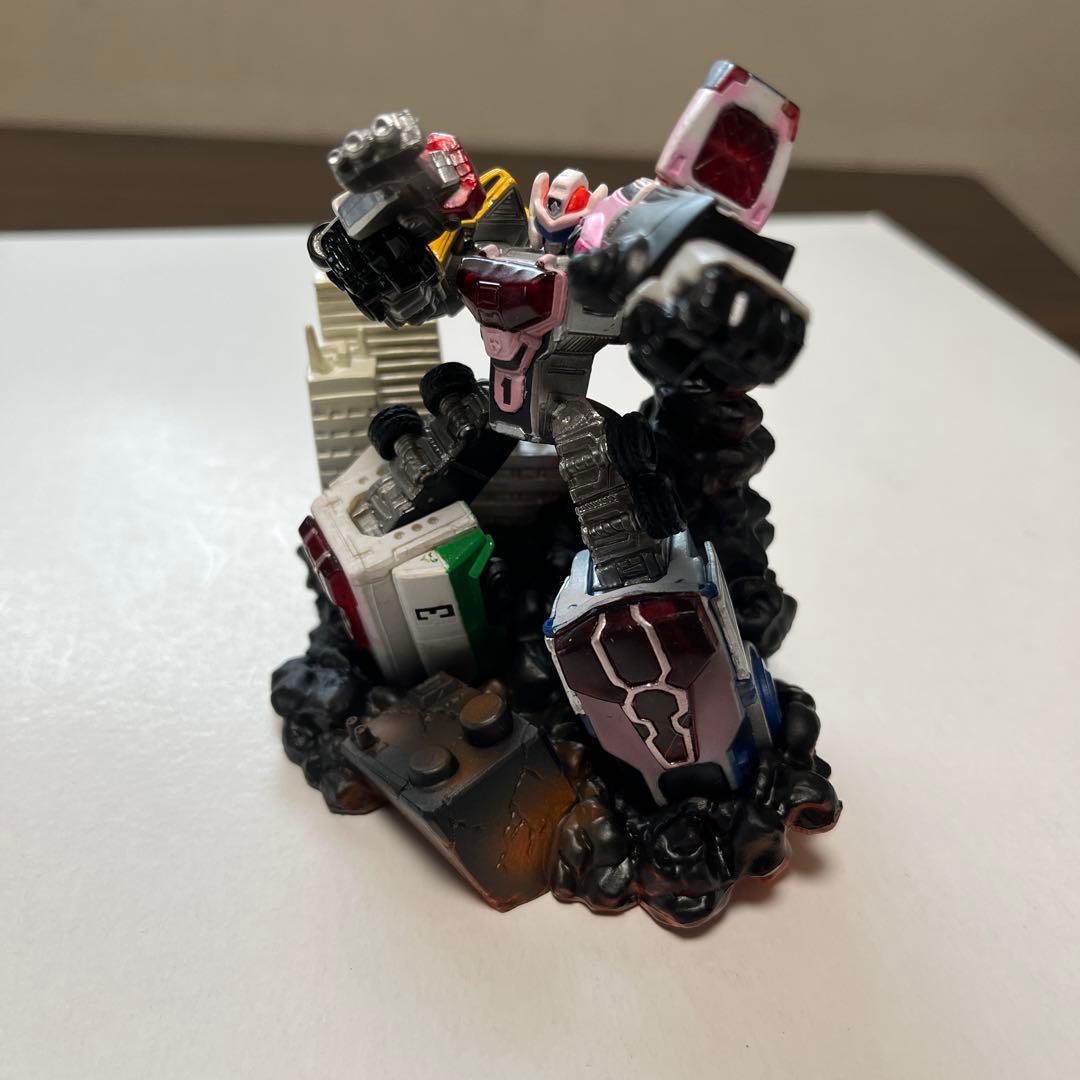 黒十字軍ポーチと戦隊ヒーロー ジオラマフィギュア セット