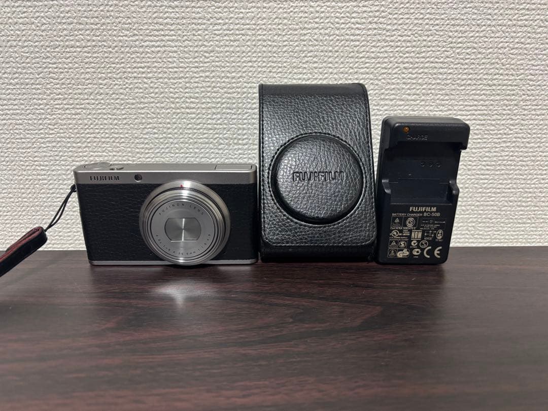 Fujifilm XF1 ジャンク 通電確認のみ