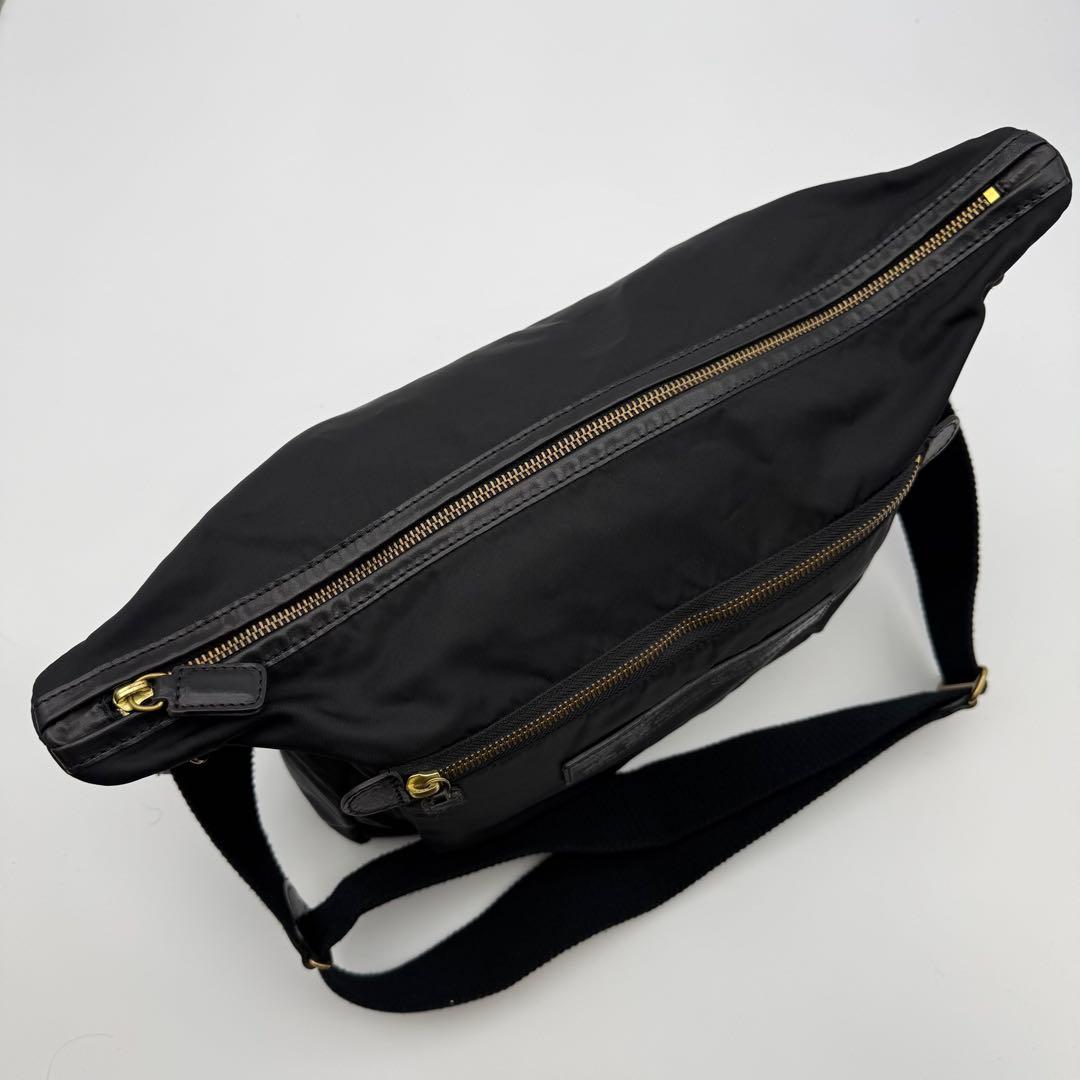 Felisi フェリージ9362-DSショルダーバッグ 斜め掛けA4可 黒