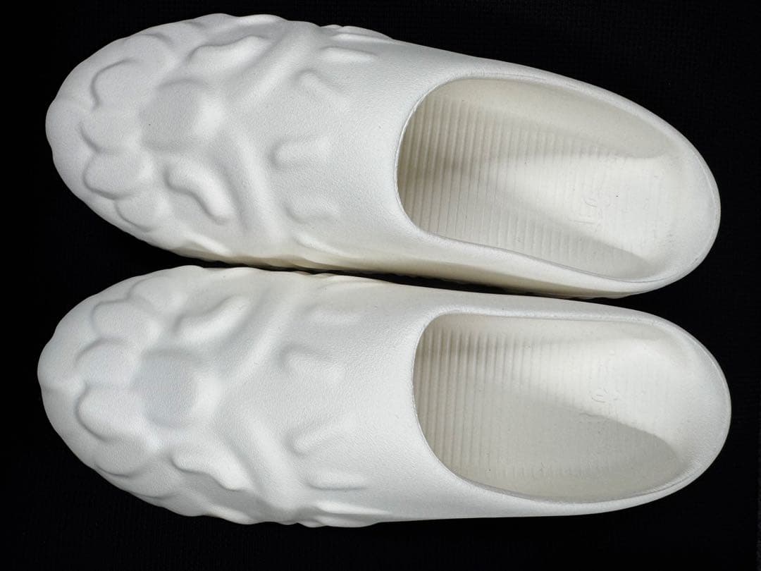 新品未使用　Olaolu SLAWN White CHOMPAZ サンダル