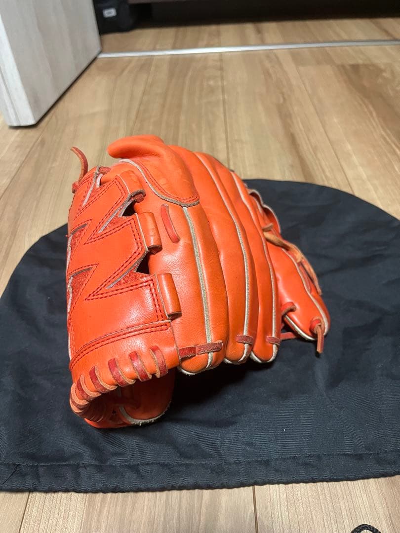 む*x様 【オーダー】ZETT プロステイタス 硬式グローブ 右投手用 手の甲隠