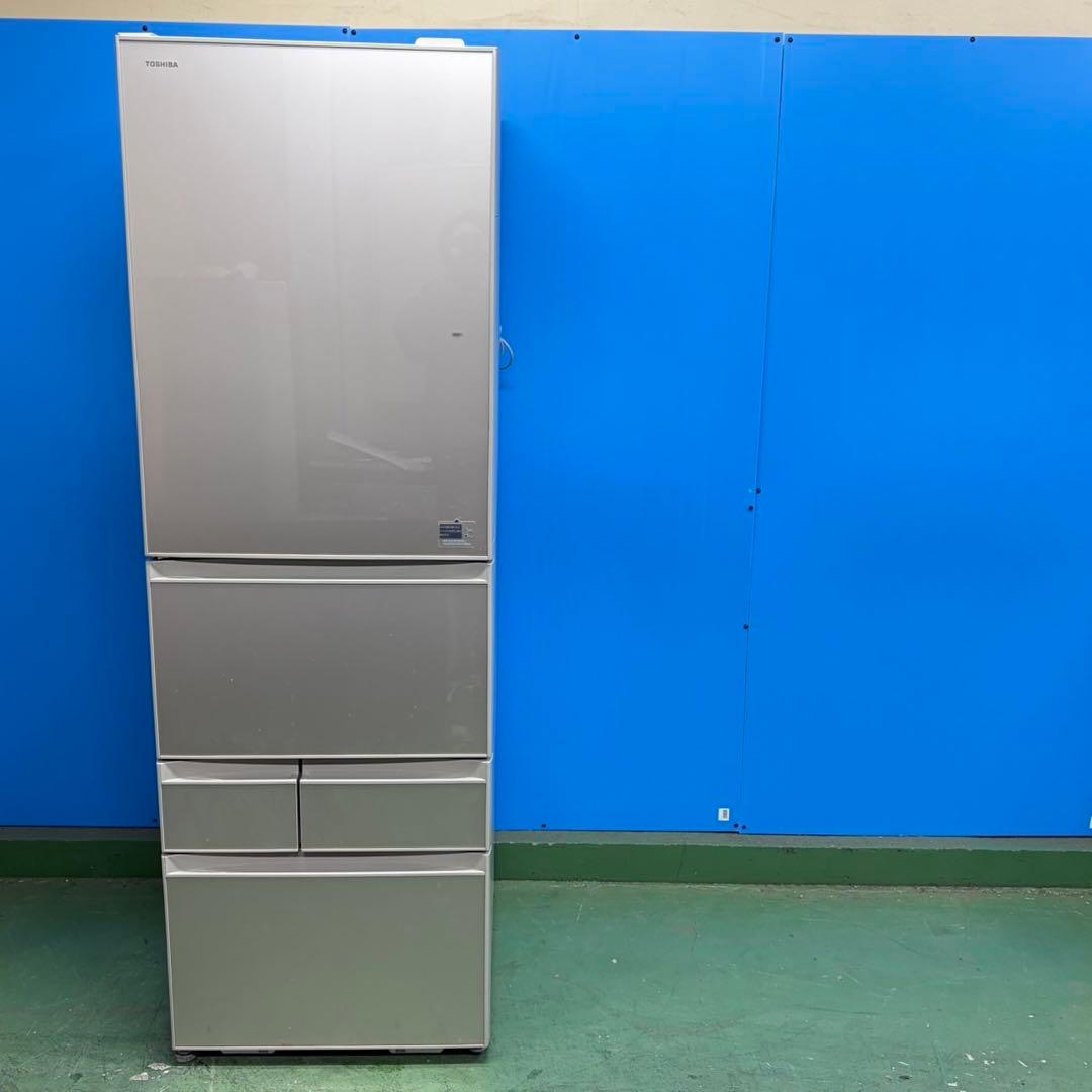 717 東芝大型冷蔵庫　400L強　小型　家庭用　ガラスパネル　左開き　家庭用