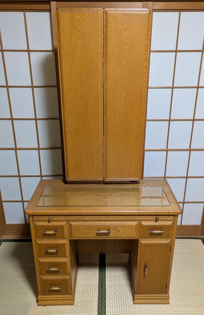 レトロな三面鏡の木製 化粧台・ドレッサー コンセント付き