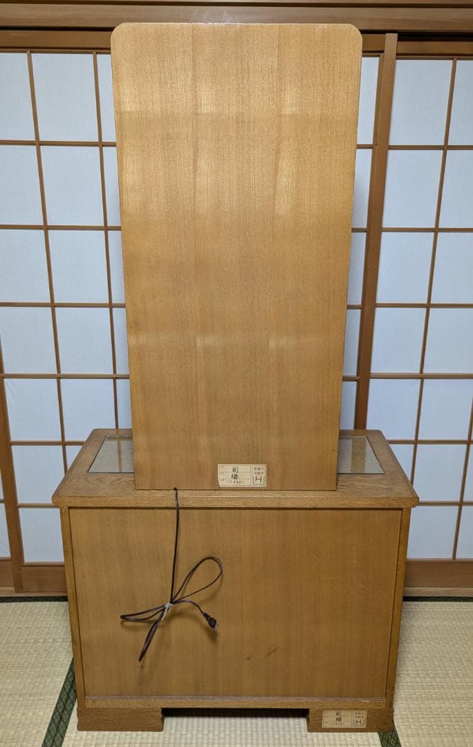 レトロな三面鏡の木製 化粧台・ドレッサー コンセント付き