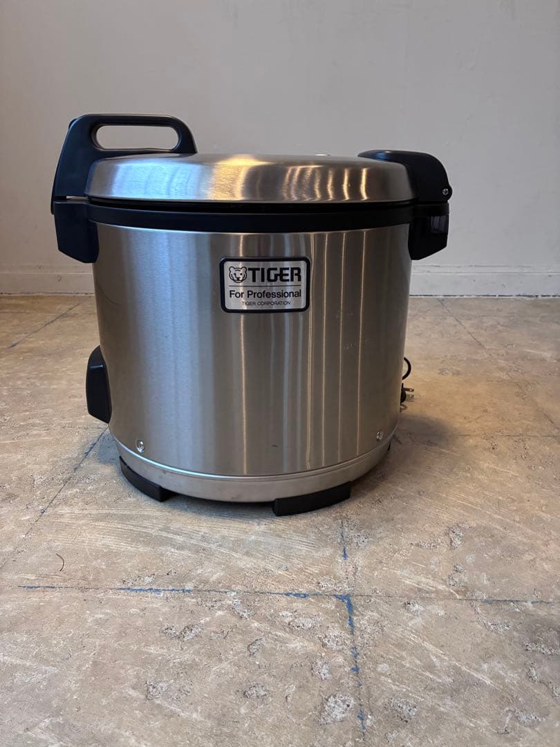 TIGER 炊飯器　二升炊き　JNO-A361