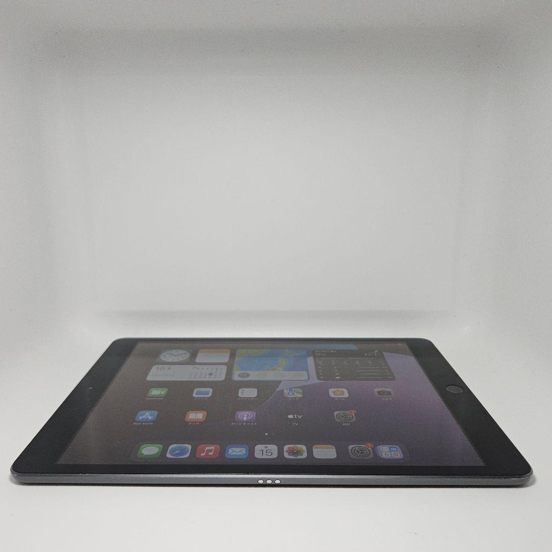 準美品 iPad 第8世代 32GB Wi-Fiモデル MYLC2J/A 本体