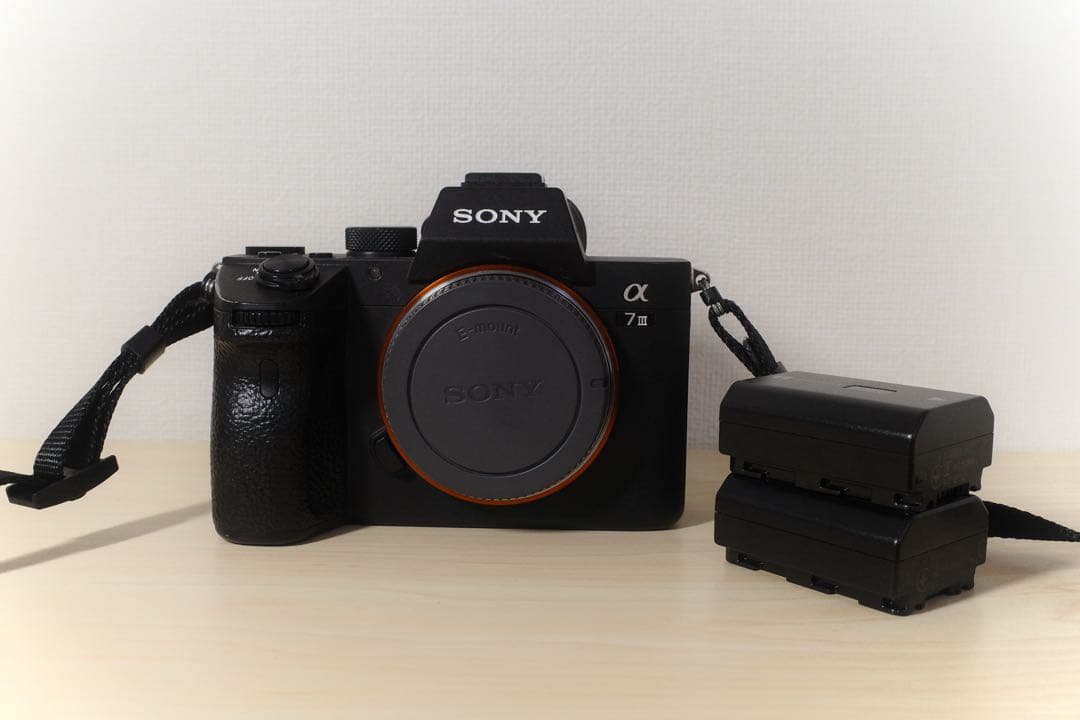 SONY α7 III ミラーレスカメラ 本体 バッテリー2個付き