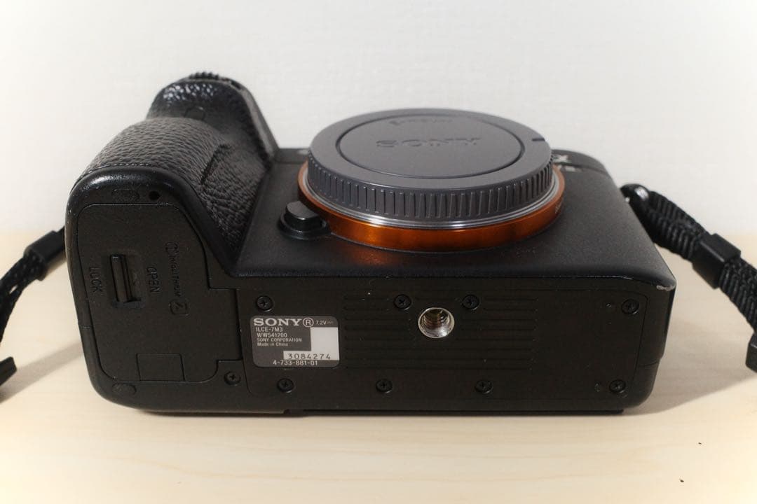 SONY α7 III ミラーレスカメラ 本体 バッテリー2個付き