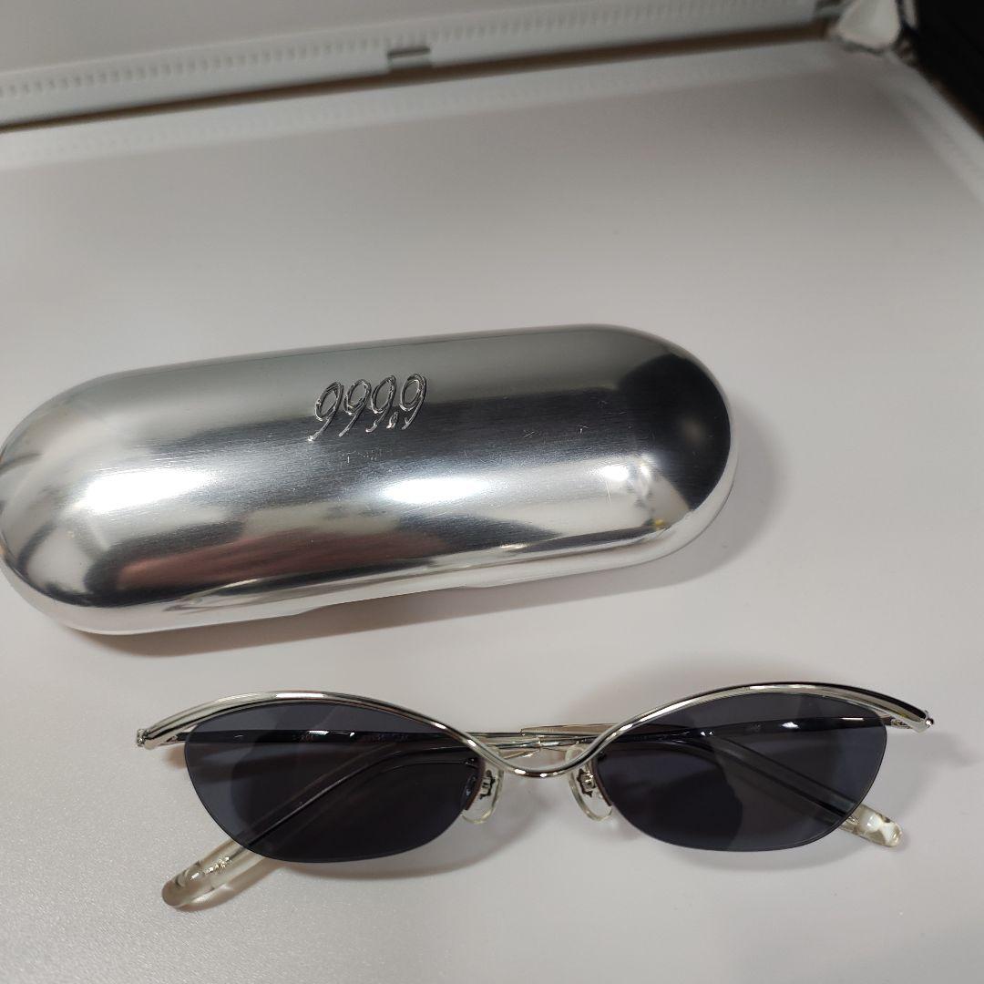 9999 サングラス シルバーケース付き