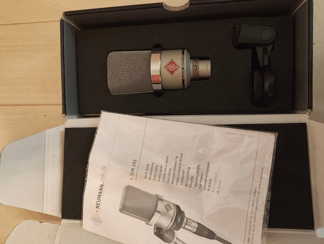 Neumann TLM 102 コンデンサーマイク