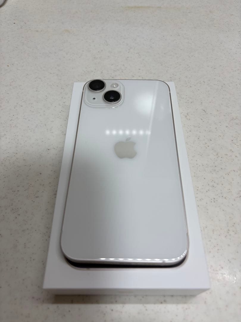 Apple iPhone 14ホワイト　128 本体 元箱付き