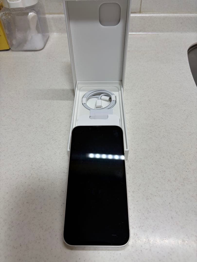 Apple iPhone 14ホワイト　128 本体 元箱付き