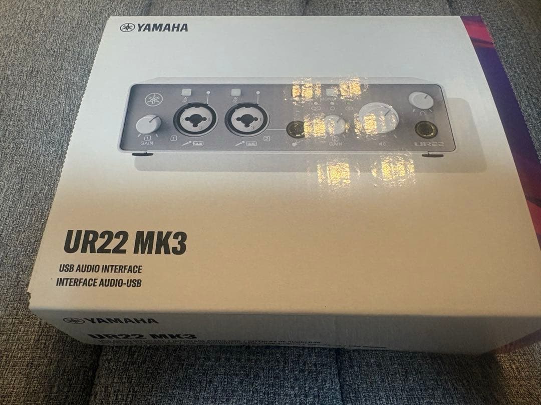 【未使用品】オーディオインターフェース UR22MK3 W【コード付き】