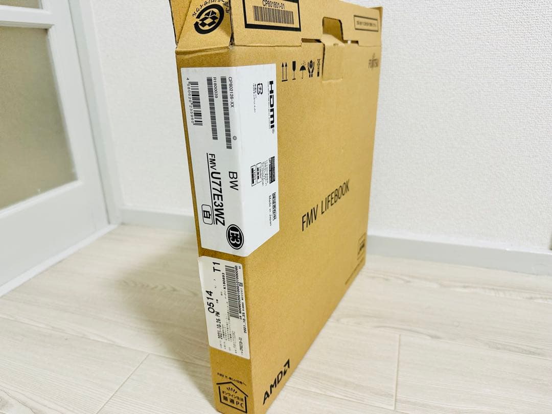 超美品　富士通LIFEBOOK UH77/E3