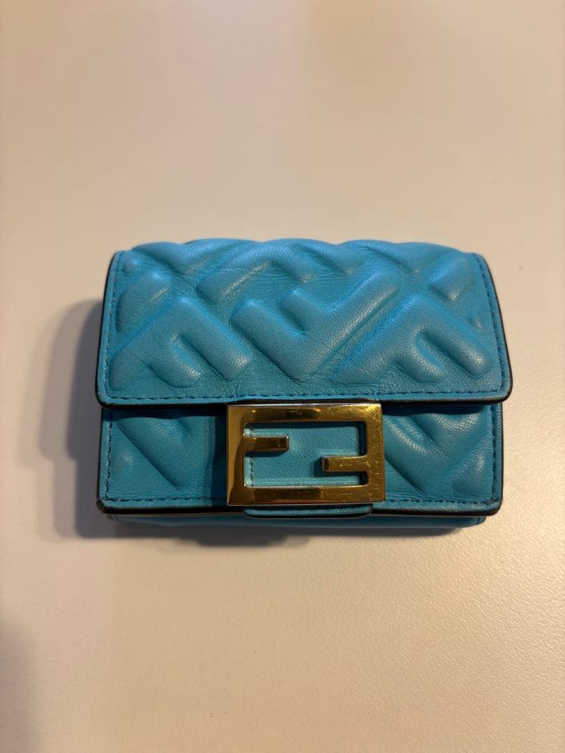 FENDI バケットマイクロ三つ折り財布