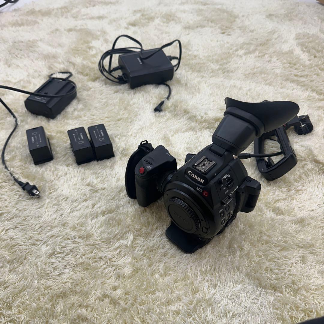 Canon C100 シネマカメラ