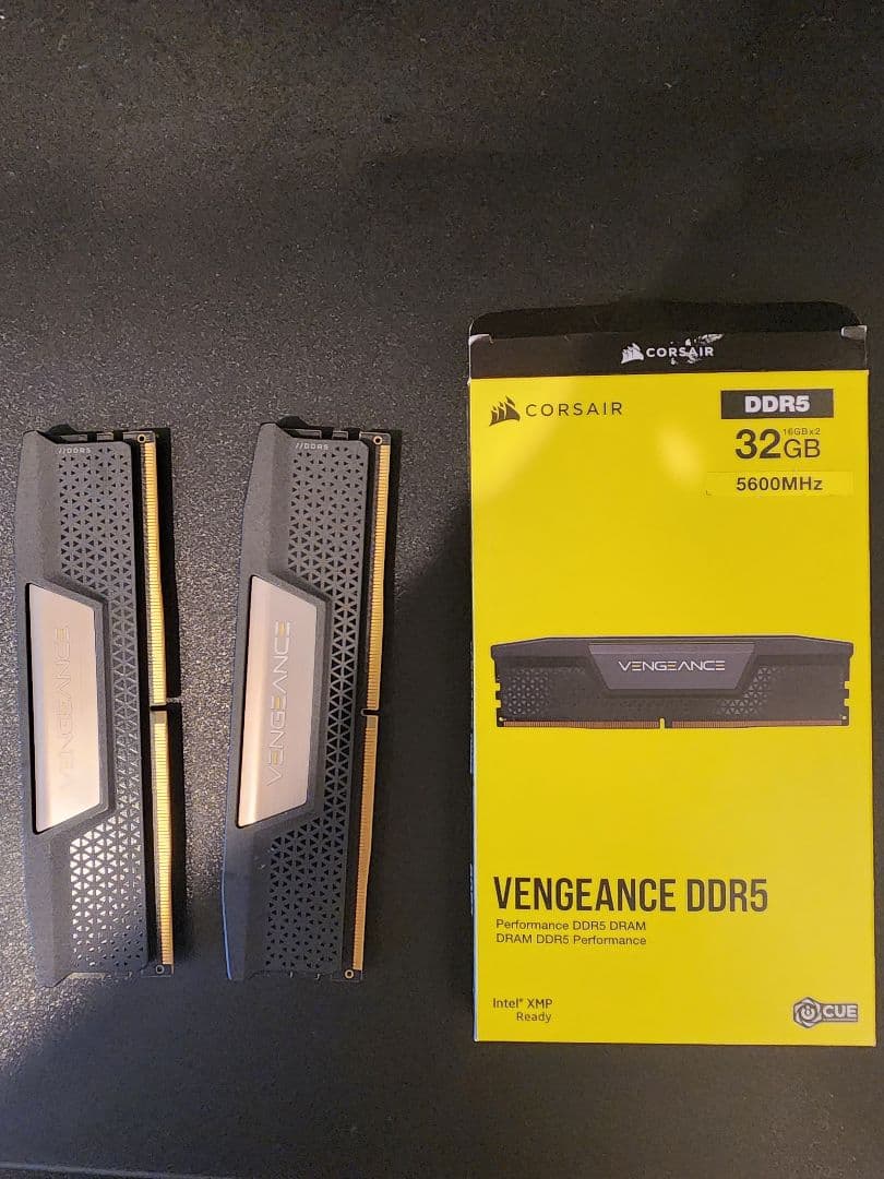 corsair vengeance 16GBx2枚 DDR5-5600