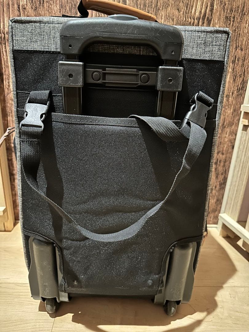 eb’s CONTAINER WHEEL & TOTE BAG