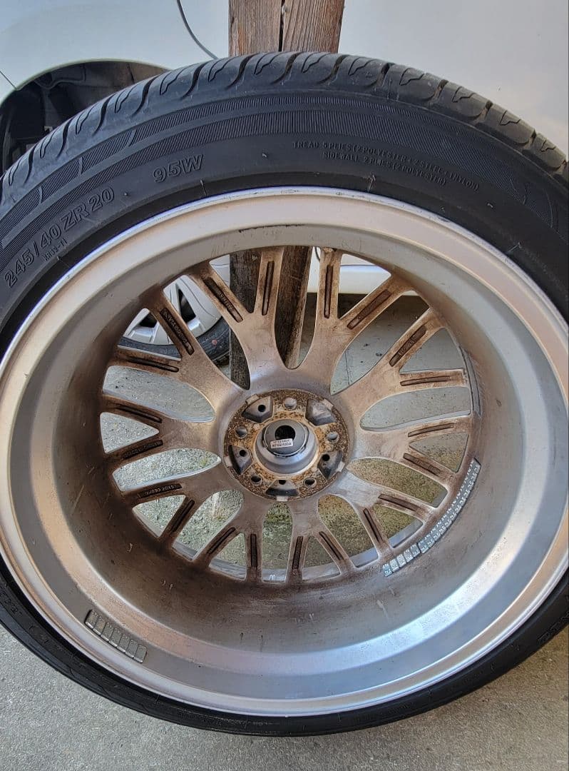 マルチフォルケッタ 20インチ 9j+38 ハイパーシルバー４本セット美品