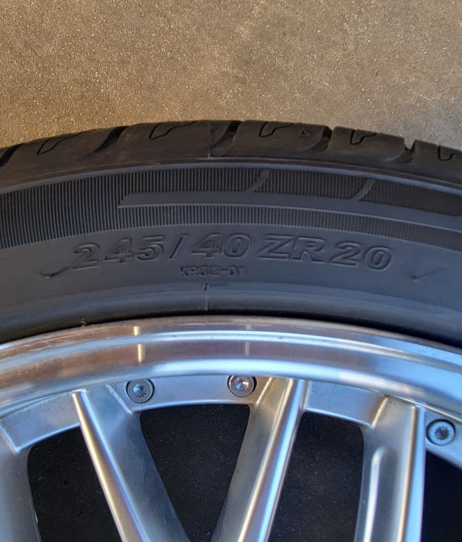 マルチフォルケッタ 20インチ 9j+38 ハイパーシルバー４本セット美品