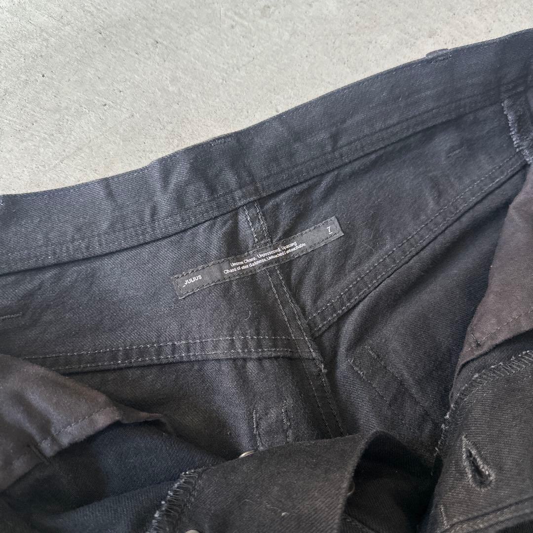 パンツ julius flared denim pants