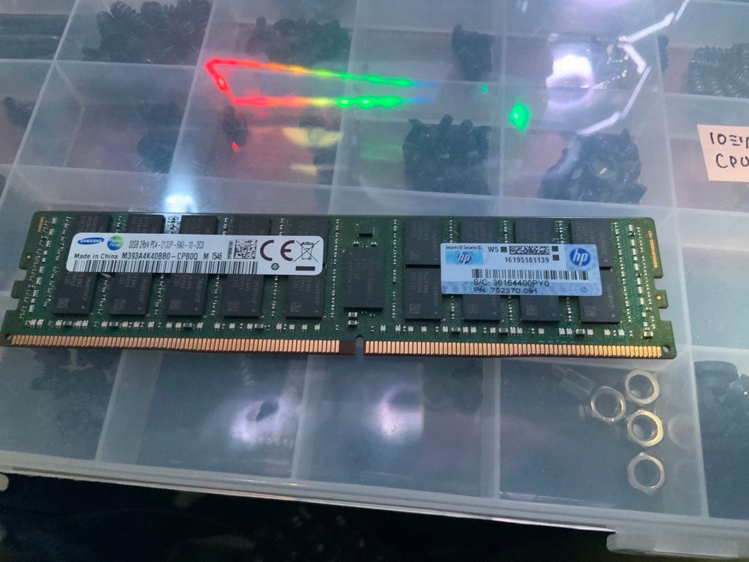 Samsung 32GB DDR4 メモリ M393A4K40BB0-CPB