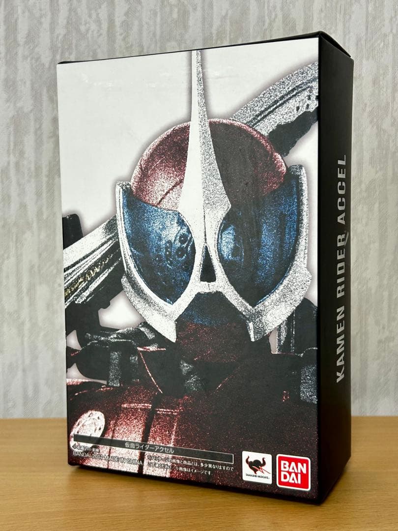 S.H.Figuarts(真骨彫) 仮面ライダーアクセル