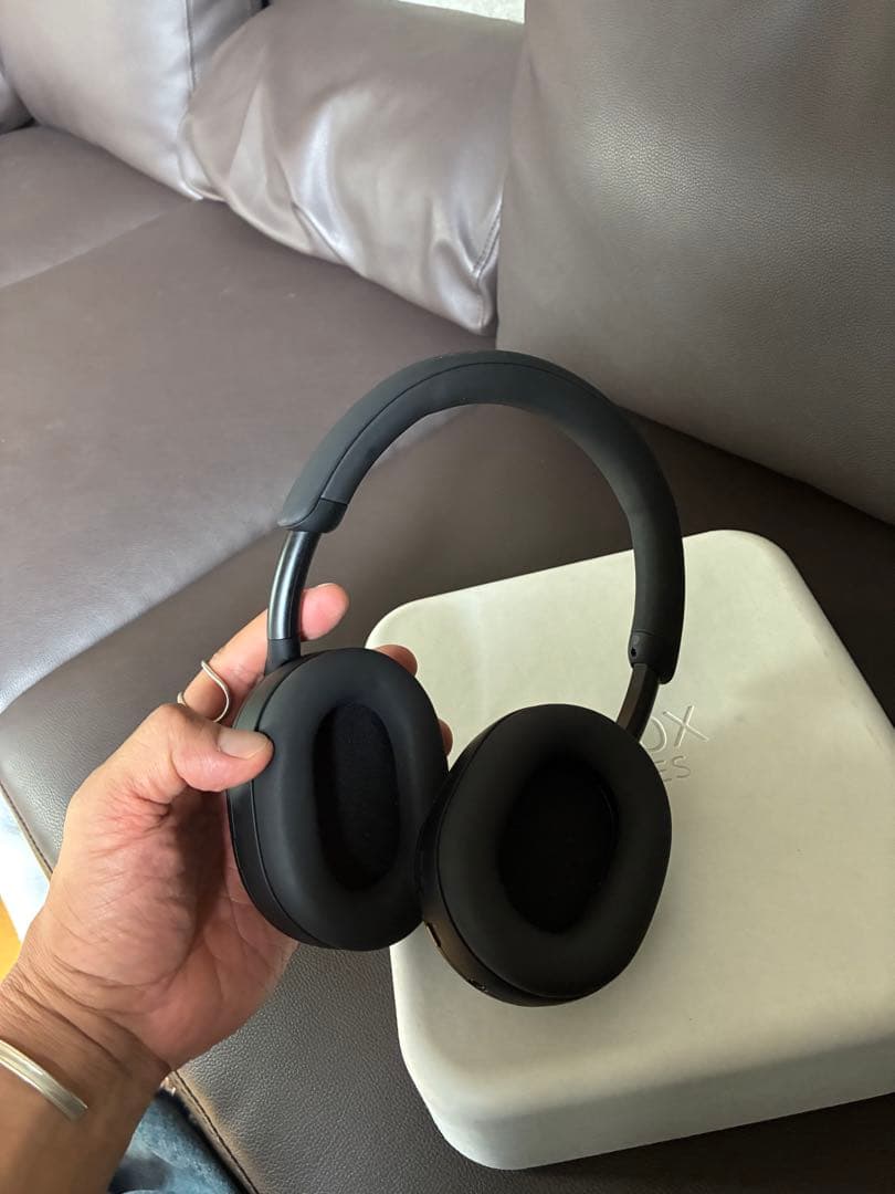 SONY WH-1000XM5 ワイヤレスヘッドホン ブラック ケース付き