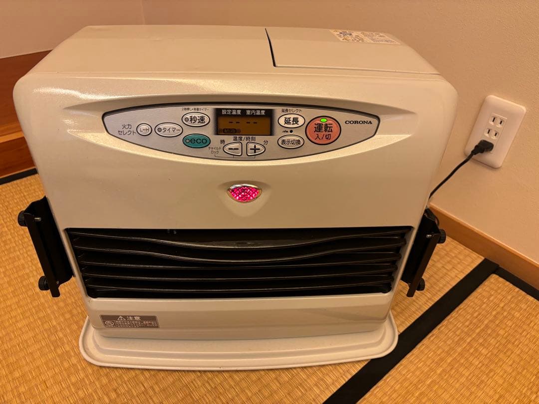 CORONA 石油ファンヒーター ホワイト　木造15畳　7.2L