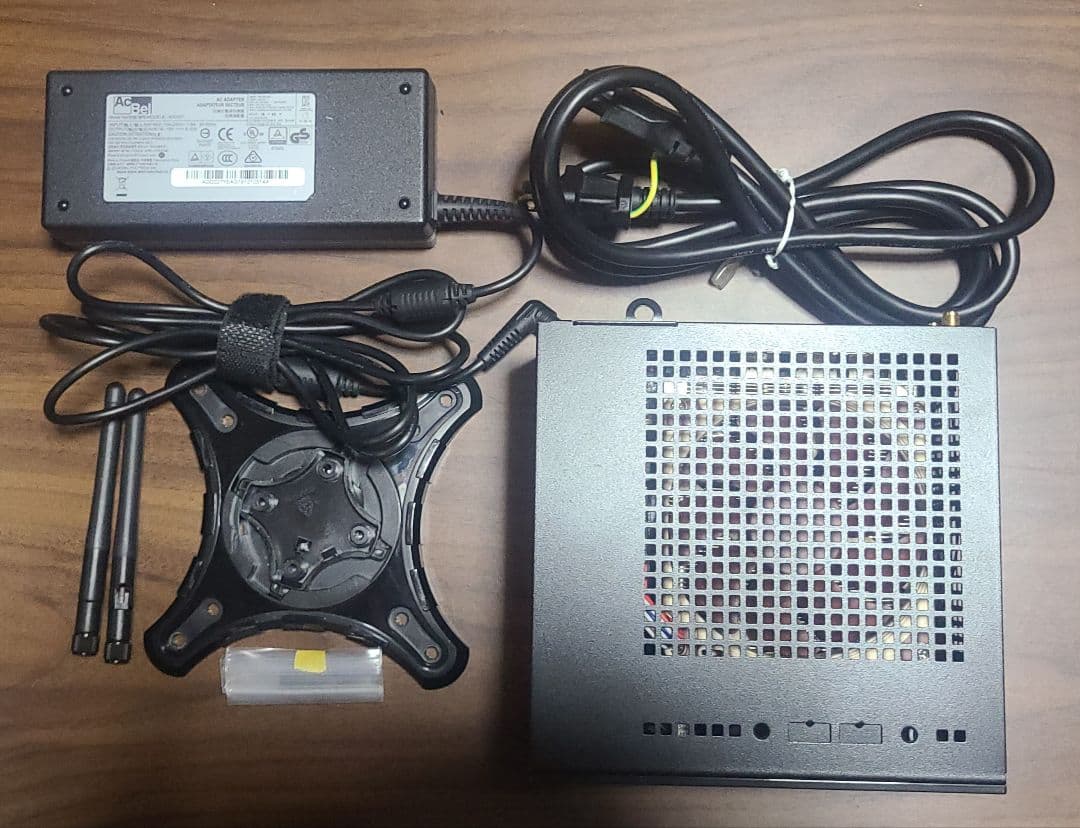 Asrock Desk mini A300 オプションパーツあり