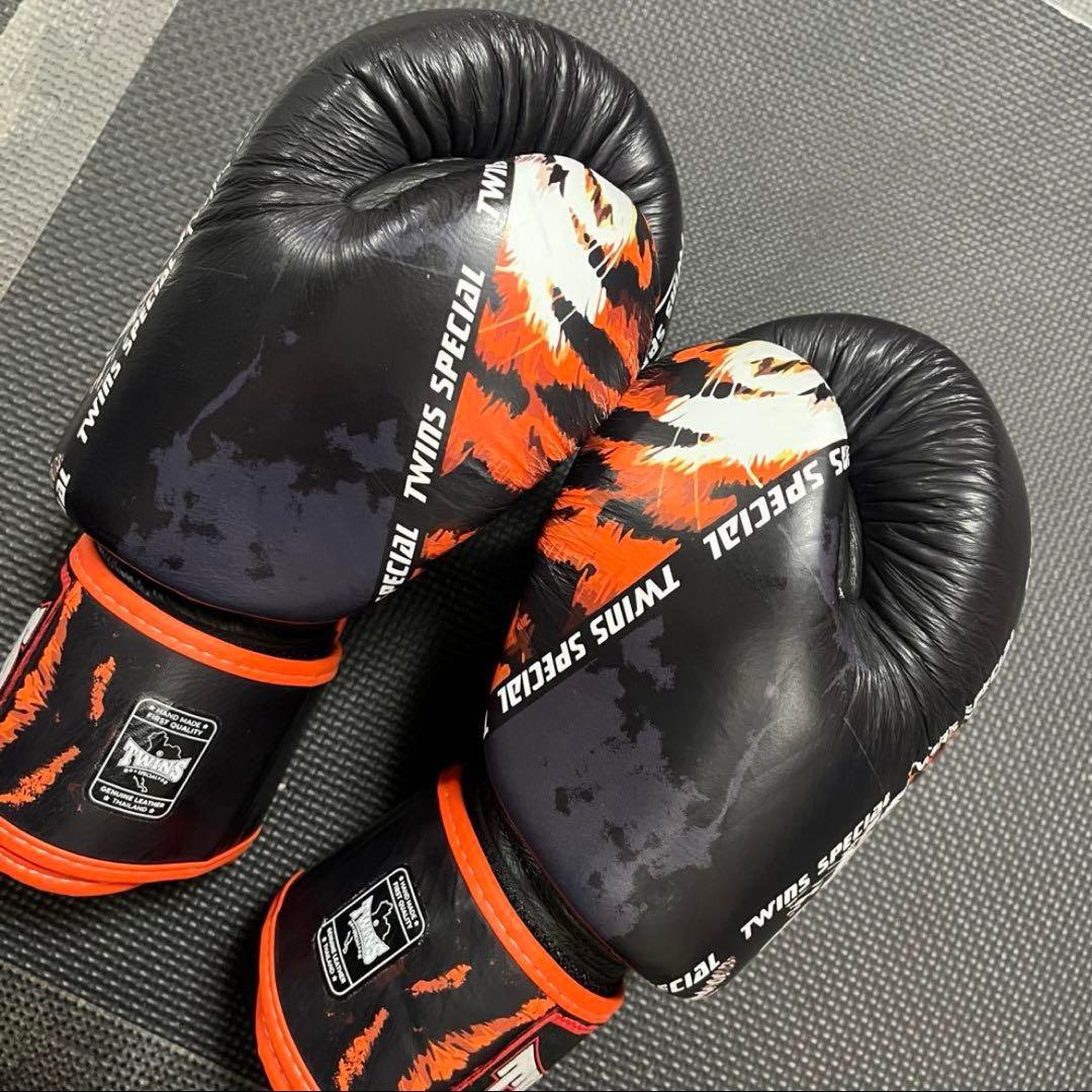 TWINSグローブ　14オンス