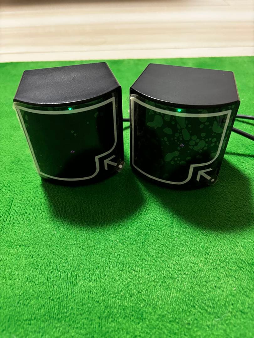 HTC Vive VRヘッドセットとコントローラーセット