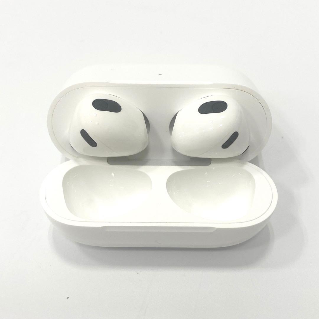 【美品】AirPods 第3世代 純正品 APPLE MME73J/A ホワイト