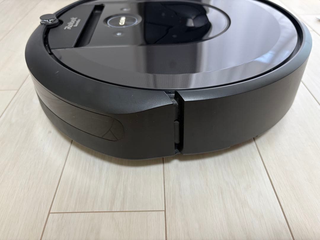iRobot Roomba i7+ 自動ゴミ収集機能付き i755060