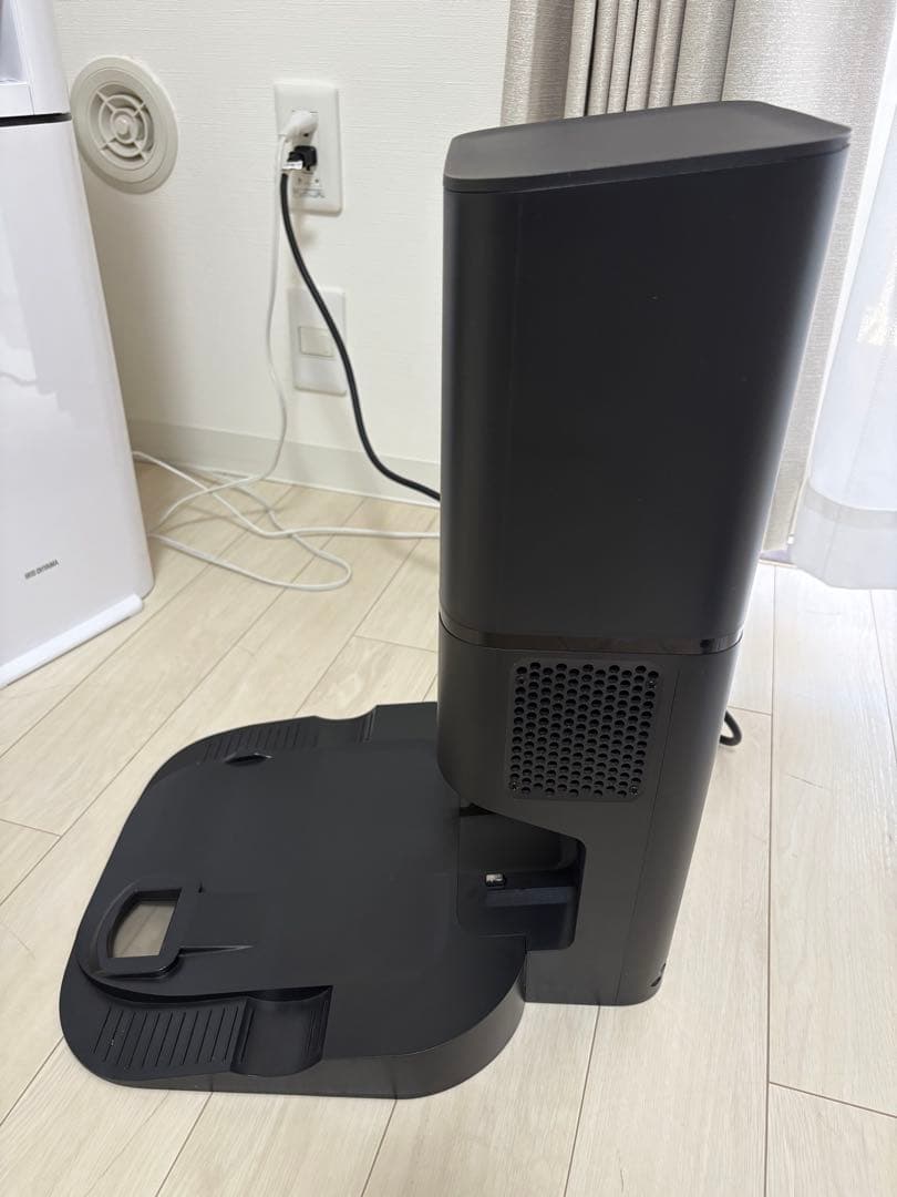 iRobot Roomba i7+ 自動ゴミ収集機能付き i755060