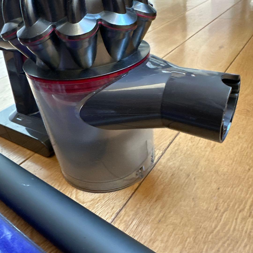 Dyson V8 fluffy+ アタッチメント有