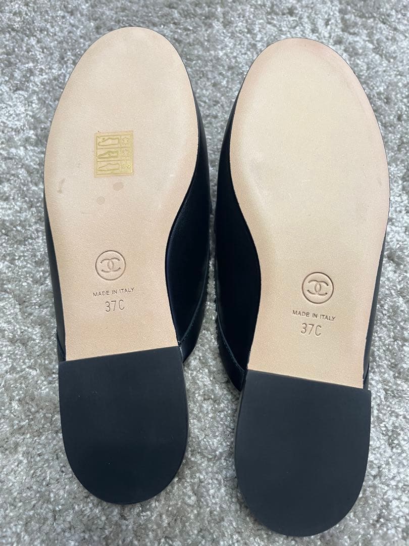 CHANEL♡新品ブラックレザー ミュール パール装飾