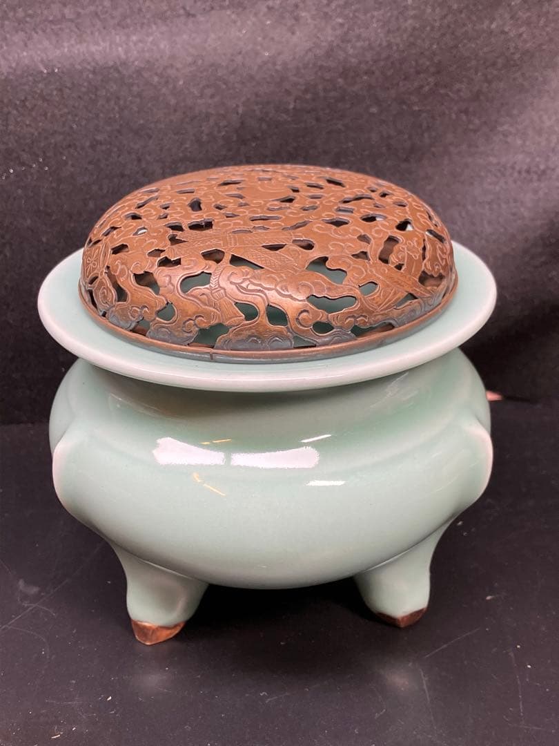 青磁三足純銀火屋香炉 仏具茶道具透かし彫り純銀刻印 銀細工 骨董品 火舎 工芸