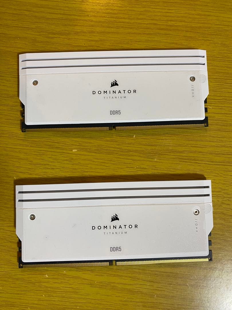 CORSAIR DOMINATOR TITANIUM DDR5 メモリ 32gb