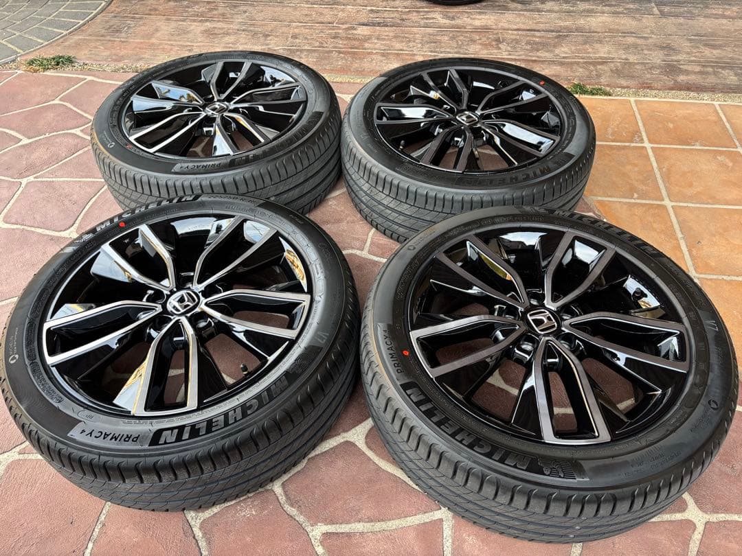 ヴェゼル RS 新車外しホイール、タイヤセット