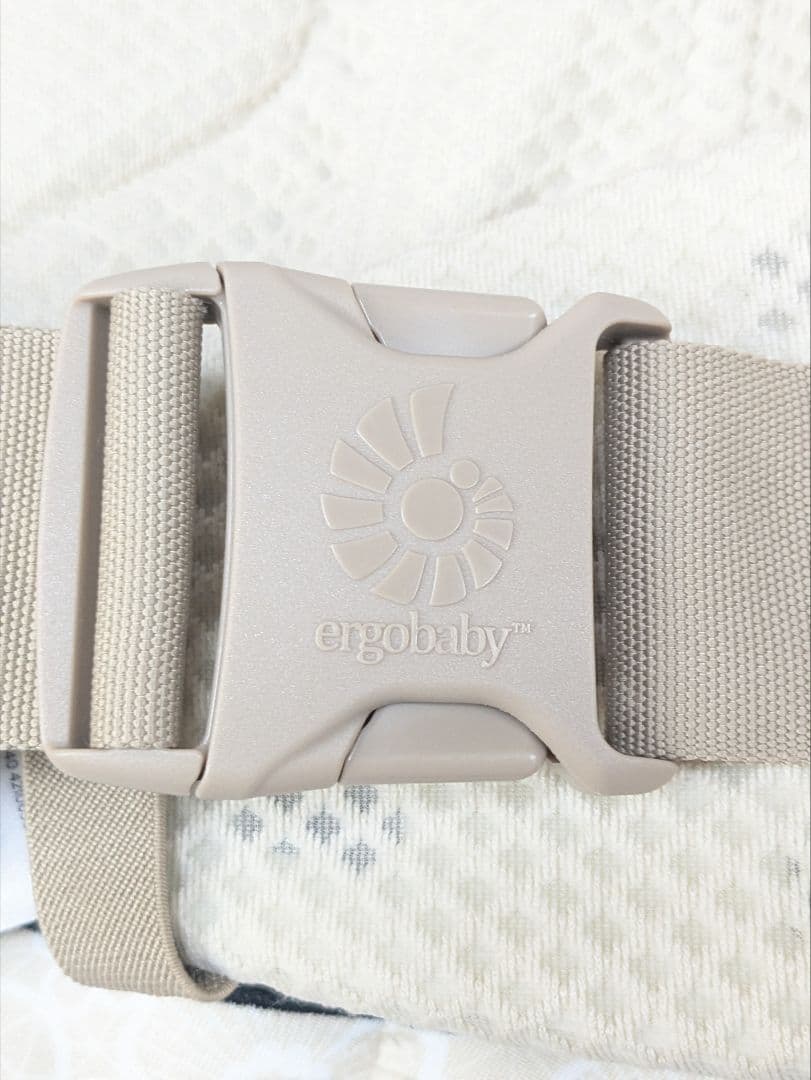 美品 ergobaby エルゴ オムニ ブリーズ クリームフラワーレース