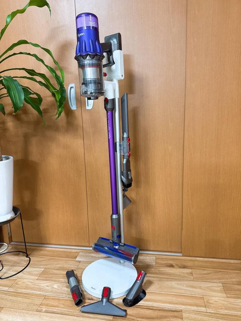 【分解洗浄済】302- ダイソン dyson SV18 掃除機 作動品