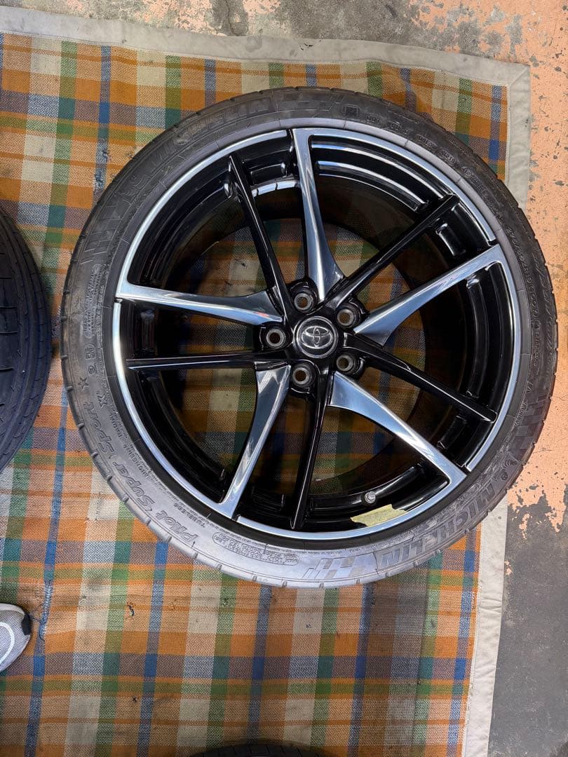 GRスープラ　19インチ ブラックホイールセット