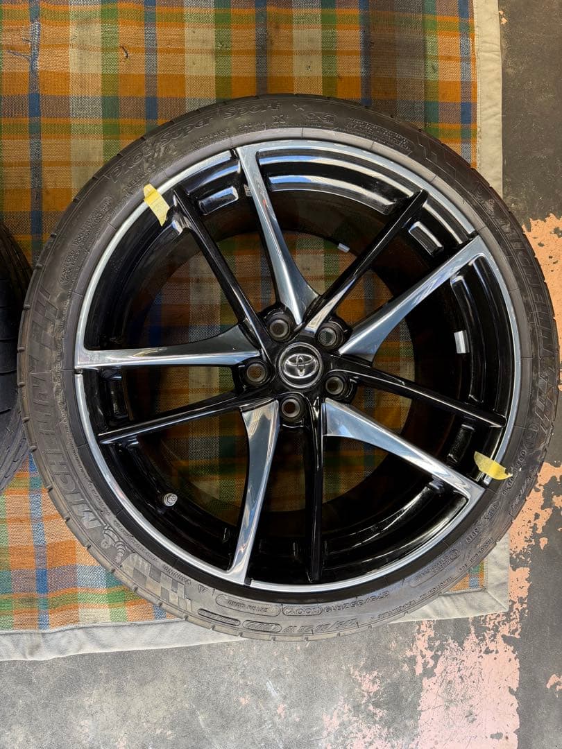 GRスープラ　19インチ ブラックホイールセット