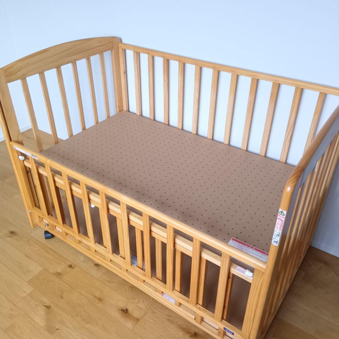 【美品】KATOJI ベビーベッド レギュラーサイズ 木製 キャスター付き