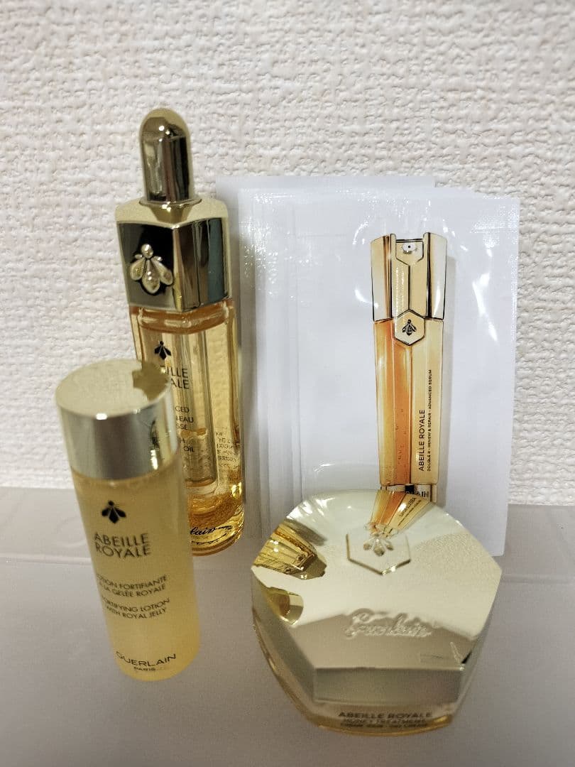 Guerlain　アベイユロイヤルディスカバリーコフレ