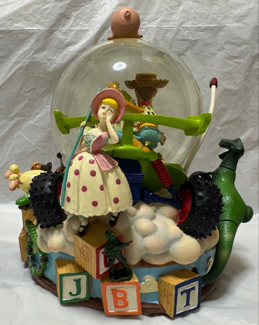 ディズニー トイストーリー 音楽機能付きスノーグローブ
