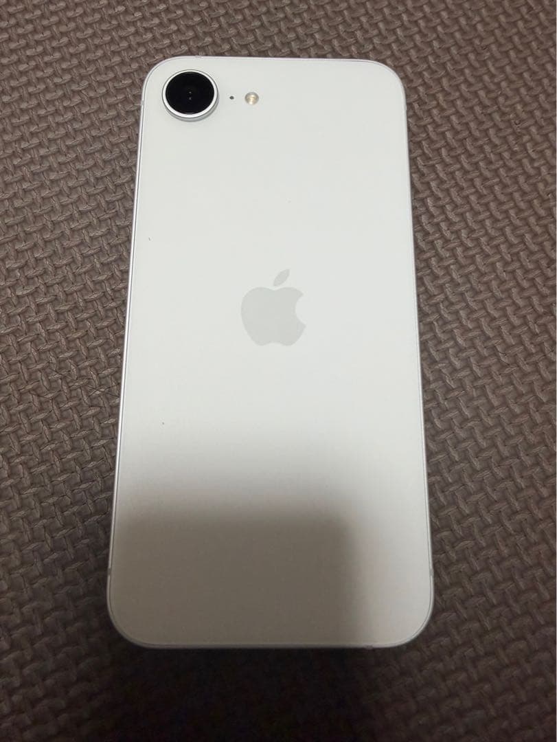 iPhone 16e SIMフリー　256gb