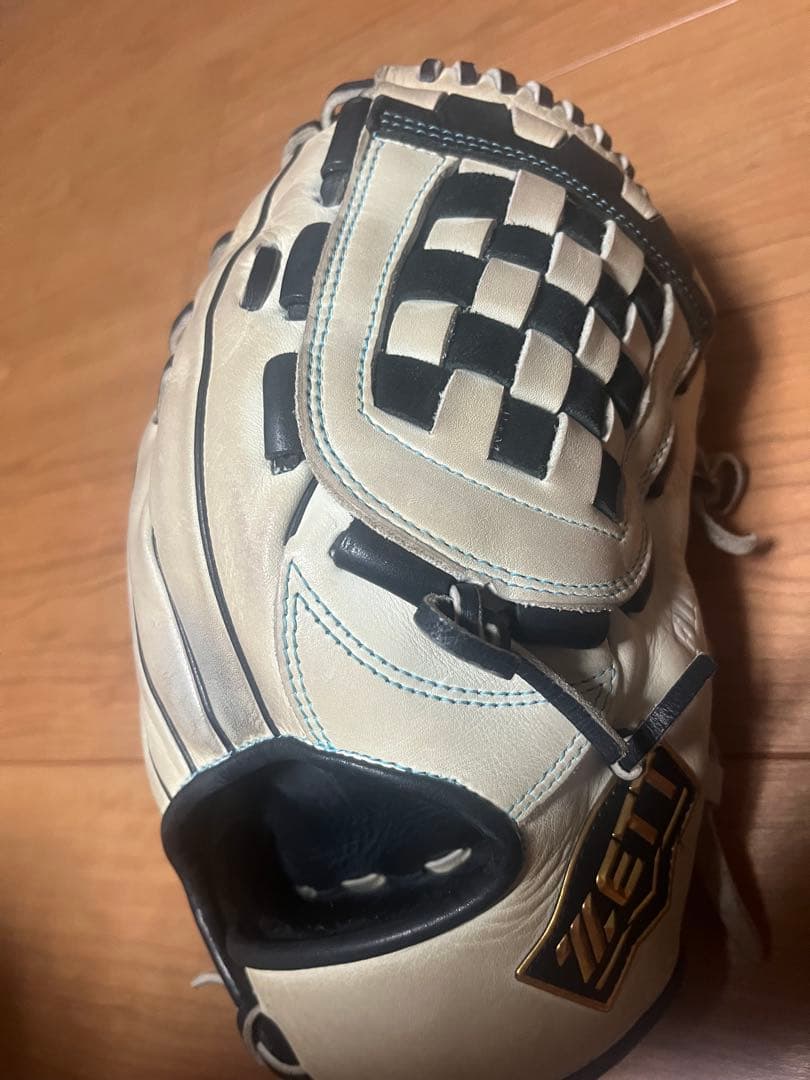 野球グローブ 内野手用 源田モデル